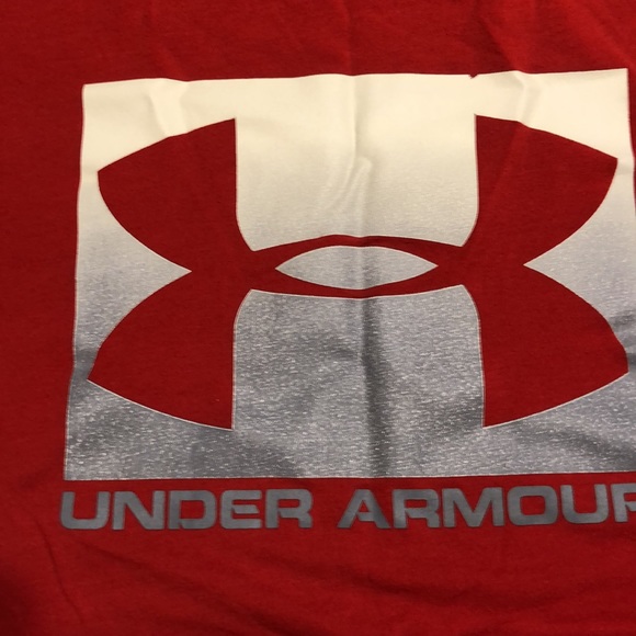 Under Armour Men’s Short Sleeve T-Shirt Size Medium, Red with Gray Logo - Picture 3 of 5